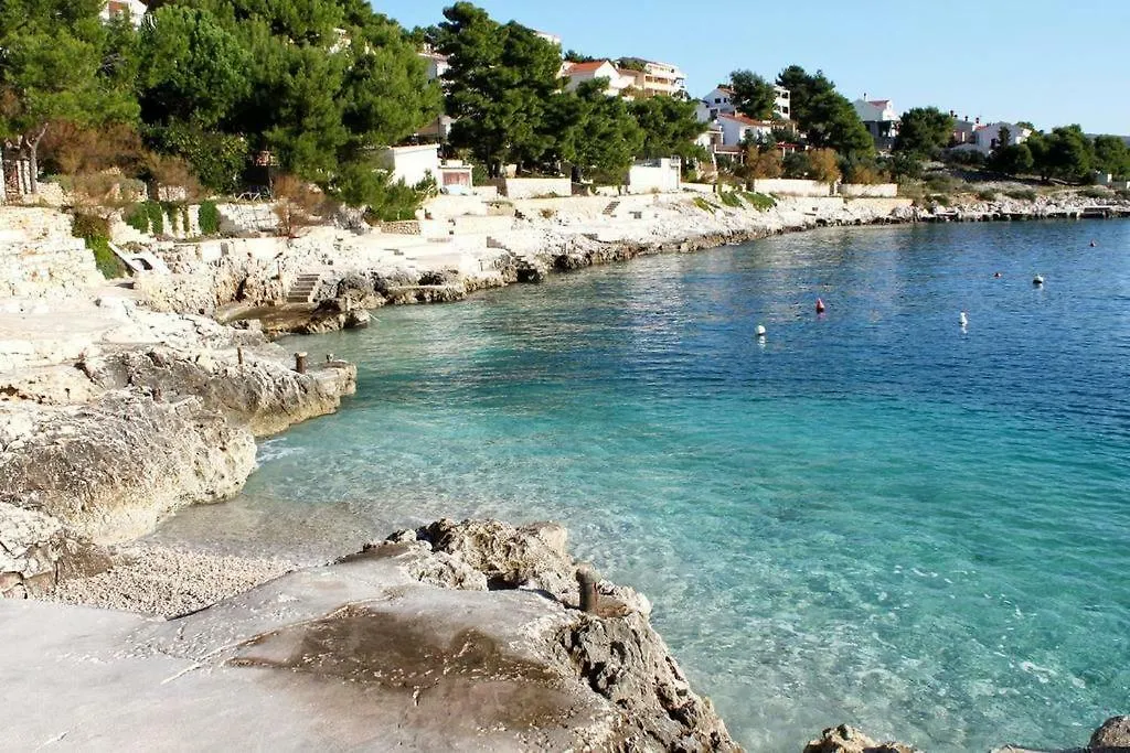 Petra Apartment Trogir 0*,